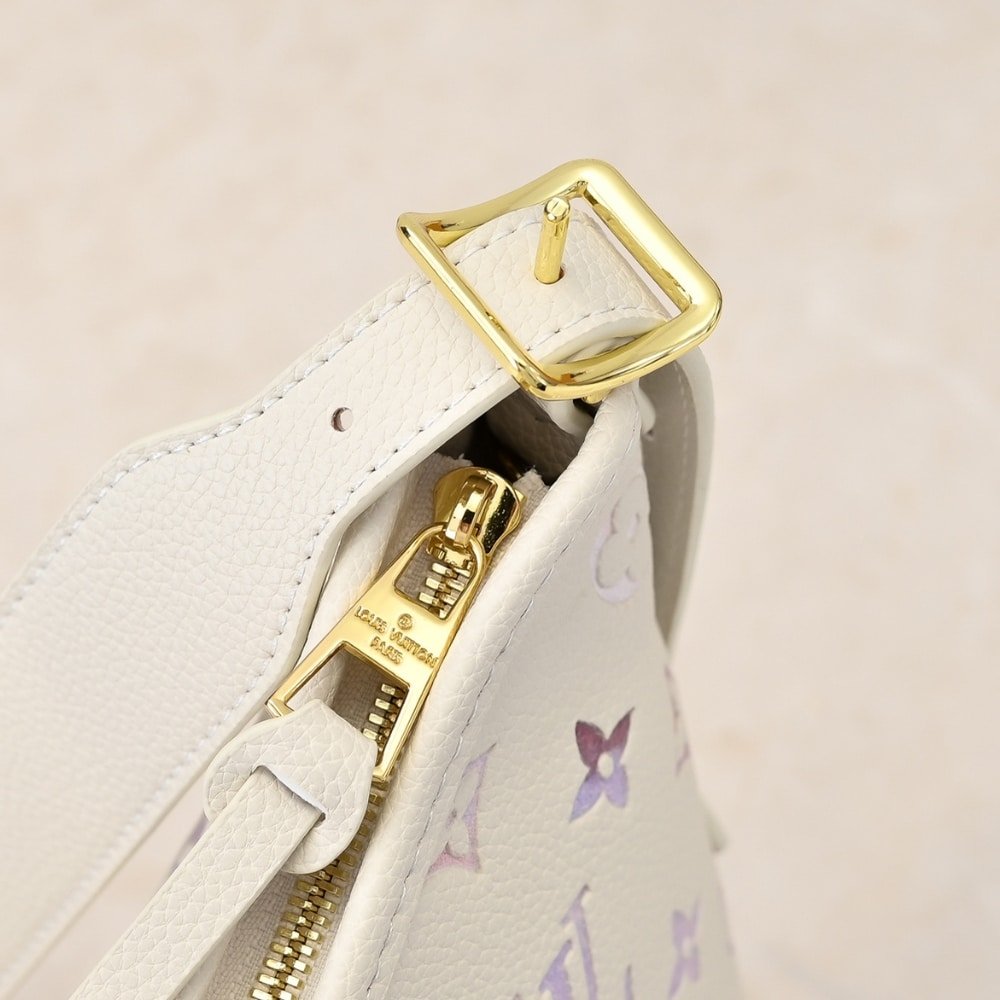 L0vis Vvtt0n Carry All PM Dream Cream 29Cm