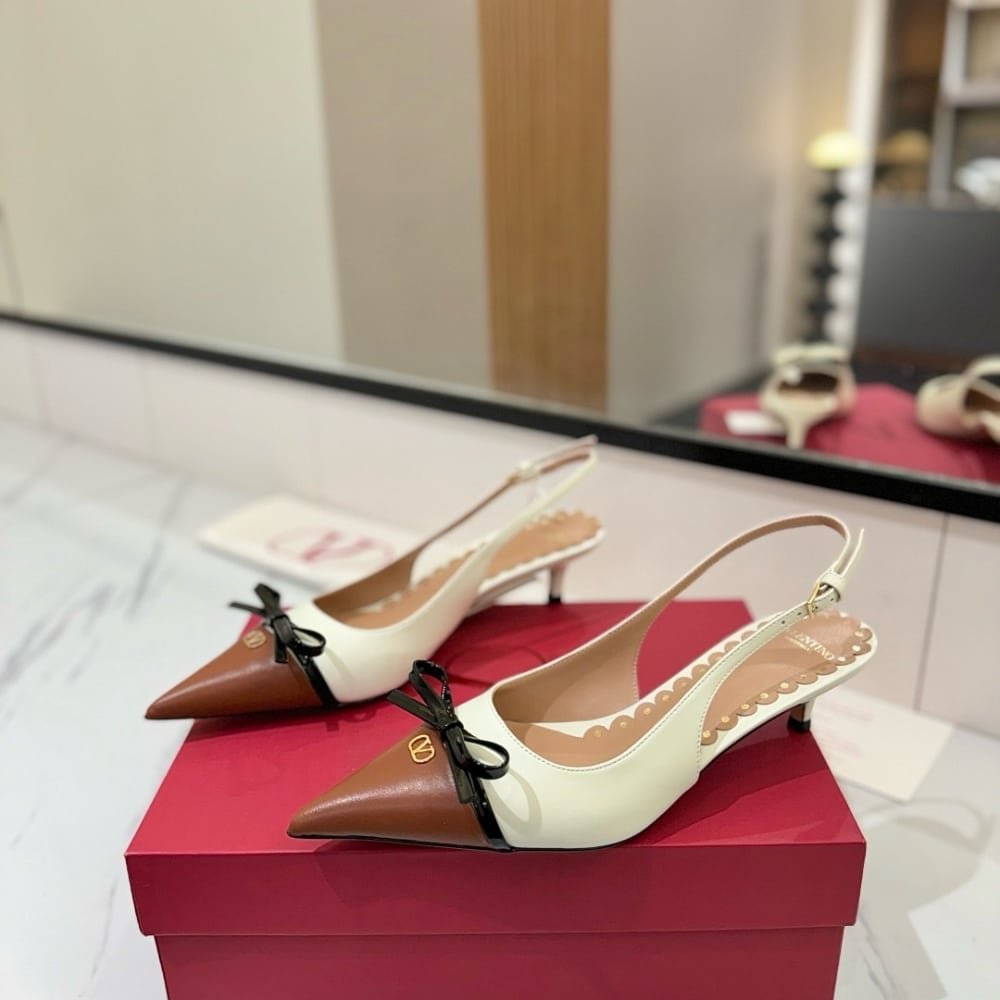 Va1e*ntin0 Bepointy Slingback Pumps Ivory And Tobacco 6W2S0Ll3Yea Cvm