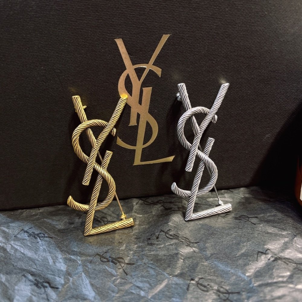 Sa1nt Lau*nt Y51 Brooch Silver