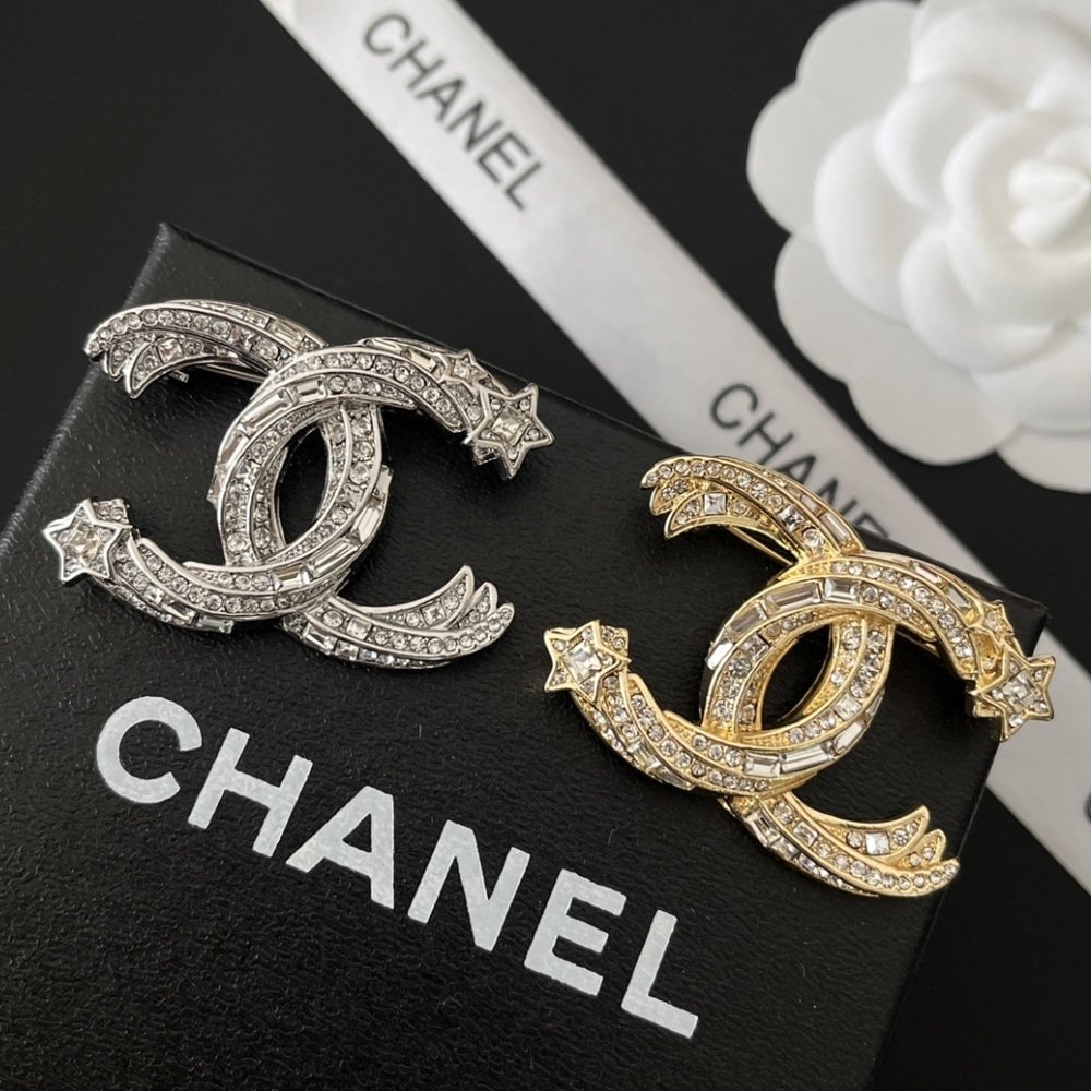 Ch**el Cc Brooch Gold With Stones Attached And Two Stars