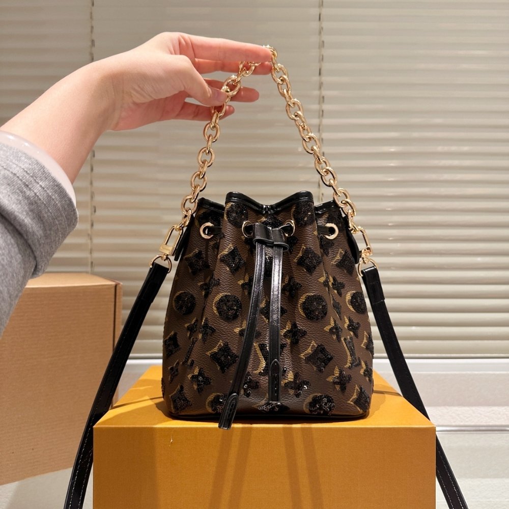 L0vis Vvtt0n Noé BB Monogram Brown 22Cm M26284