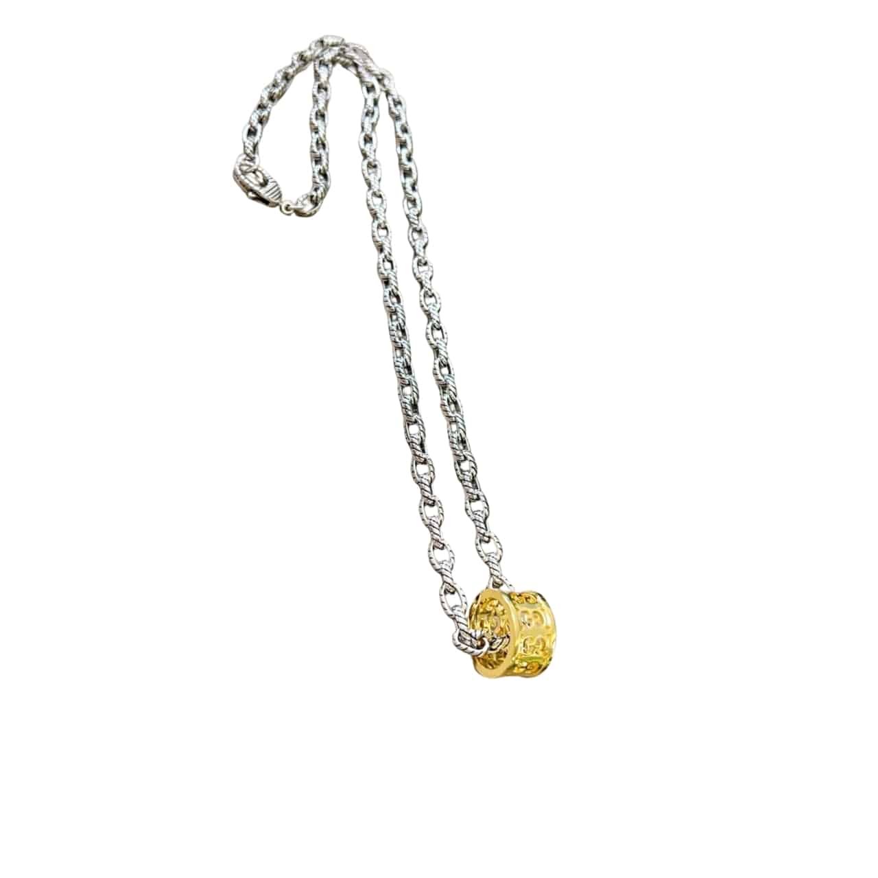 Gvc*1 Necklace Gold And Silver