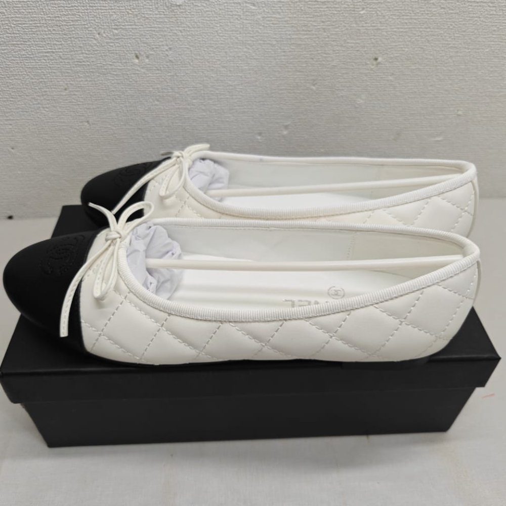 Ch**el Ballerina White And Black