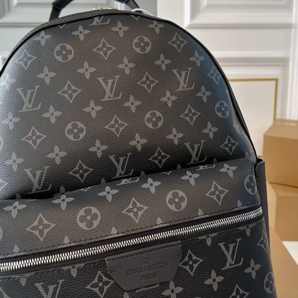 L0vis Vvtt0n Discovery PM Backpack Monogram Eclipse Canvas Black 38Cm M22558