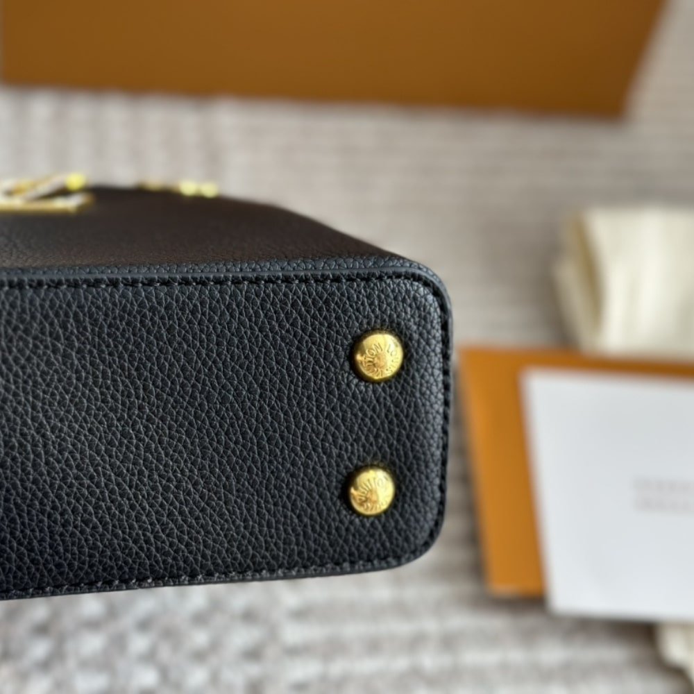 L0vis Vvtt0n Capucines Mini Black 20Cm M11342