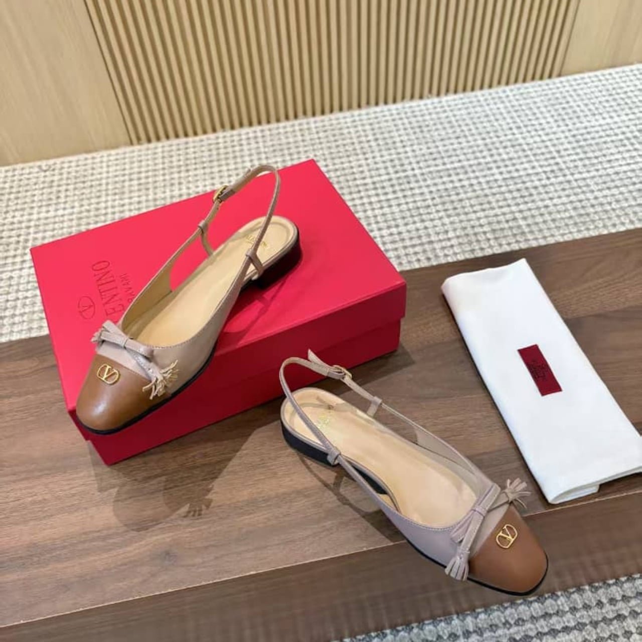 Va1e*ntin0 Garavani Valet Du Roi Slingback Ballerina Rose And Brown