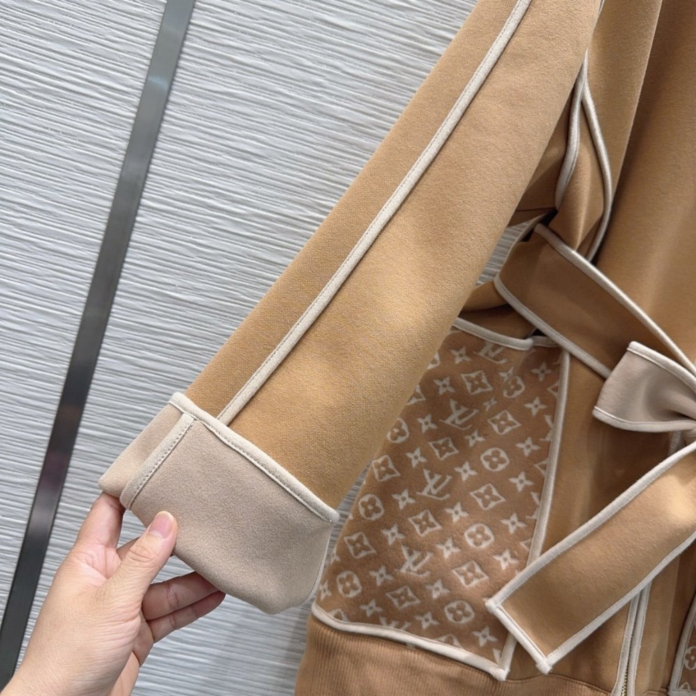 L0vis Vvtt0n Monogram Accent Knitted Coat Camel Beige 1Ahzfy