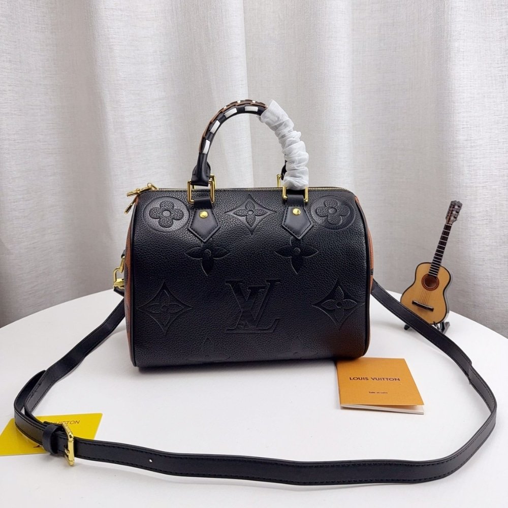 L0vis Vvtt0n Speedy Bandouliere Bag Wild At Heart Monogram Empreinte Giant Black 26Cm