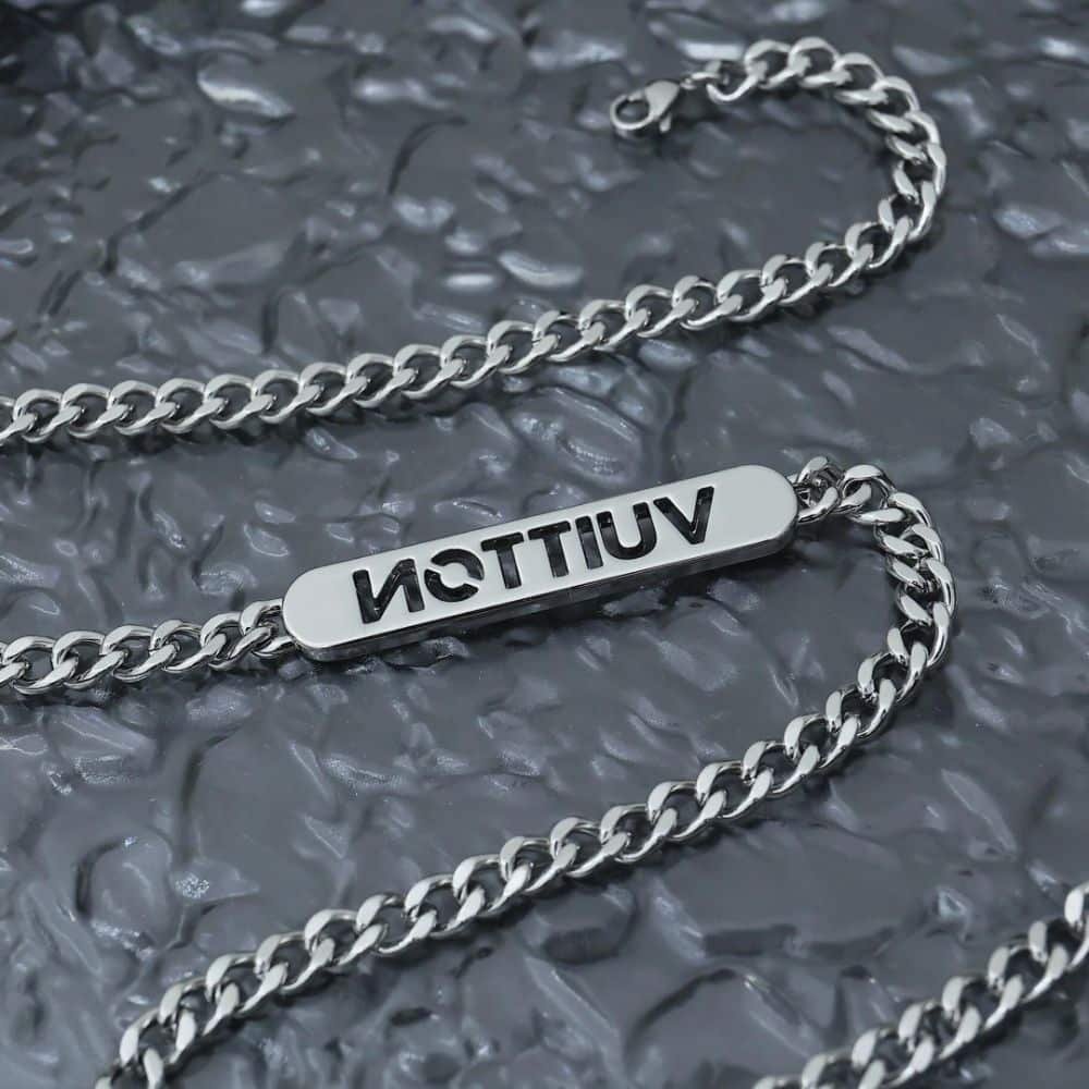 L0vis Vvtt0n Lv Id Necklace Silver M01154
