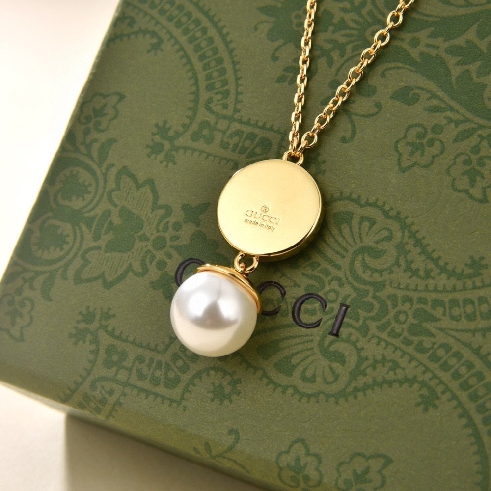 Gvc*1 Blondie Pendant Necklace Gold Tone 774620 I9757 8499