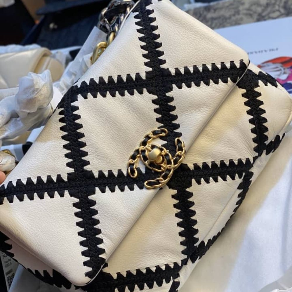 Ch**el 19 Flap Bag Crochet Gold And Silver Tone White Black 24Cm AS1160 B04824 C0200