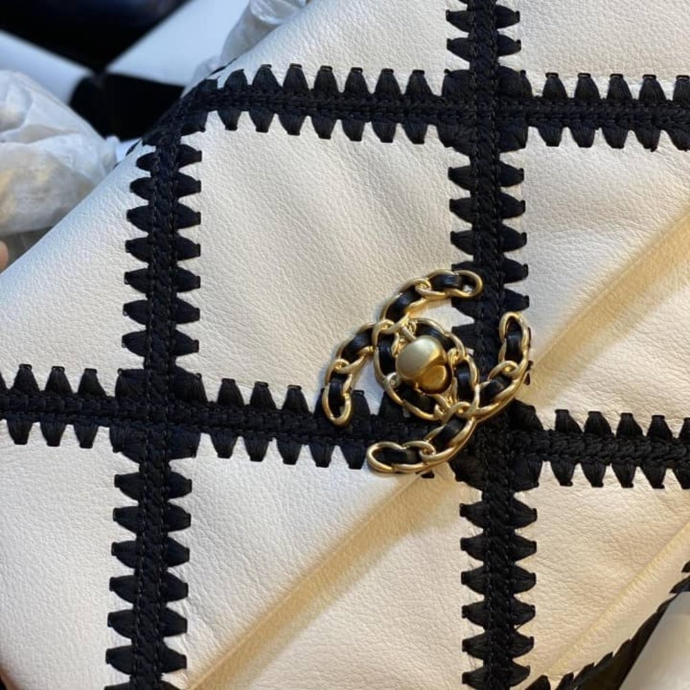 Ch**el 19 Flap Bag Crochet Gold And Silver Tone White Black 24Cm AS1160 B04824 C0200