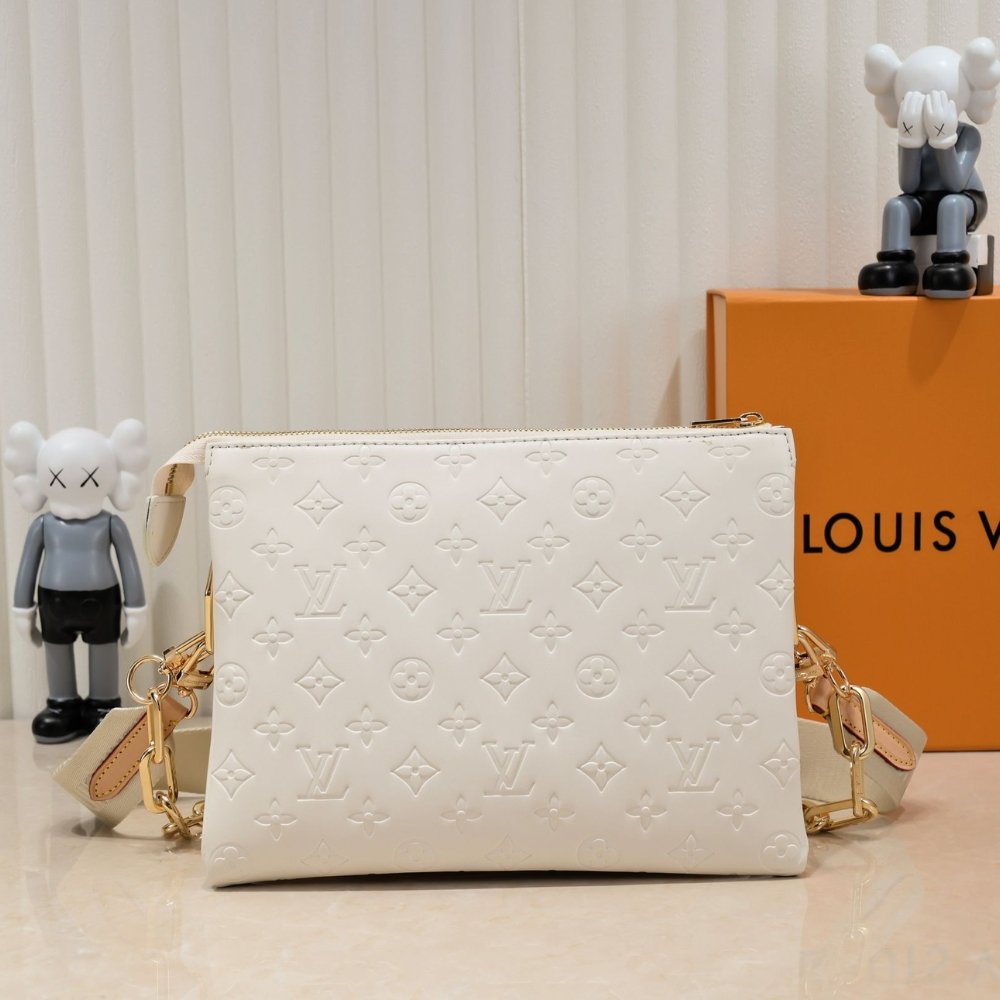 L0vis Vvtt0n Coussin PM Cream 26Cm M57793