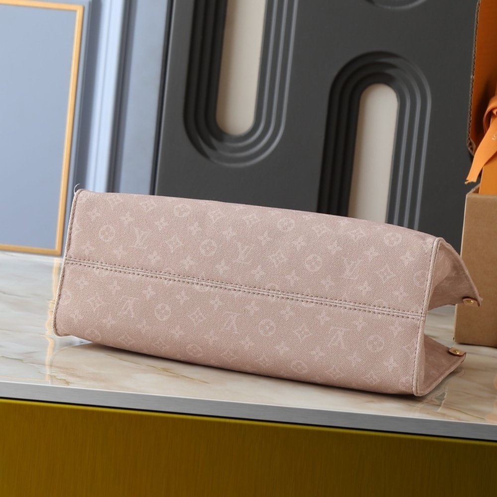 L0vis Vvtt0n Onthego Organizer Meowgram Beige 37Cm M15136