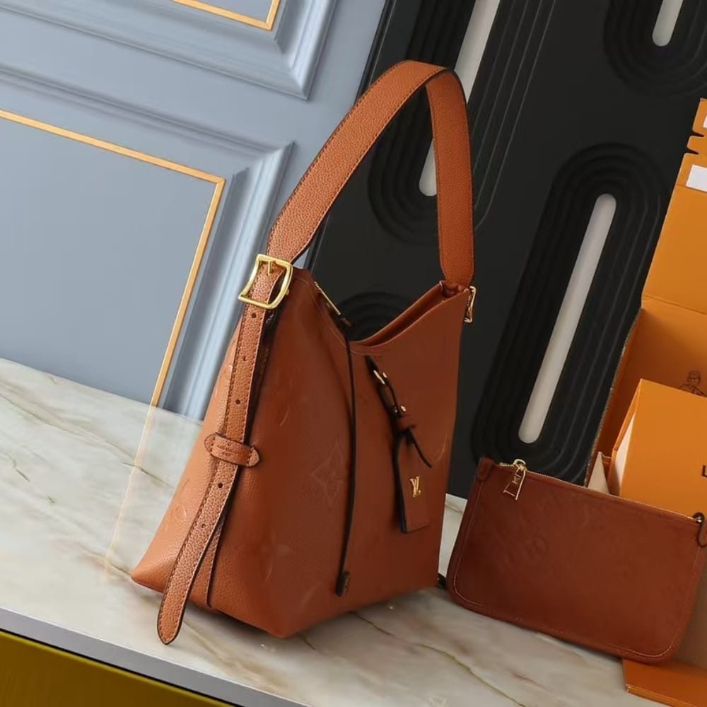 L0vis Vvtt0n Carryall PM Cognac 30Cm M11790