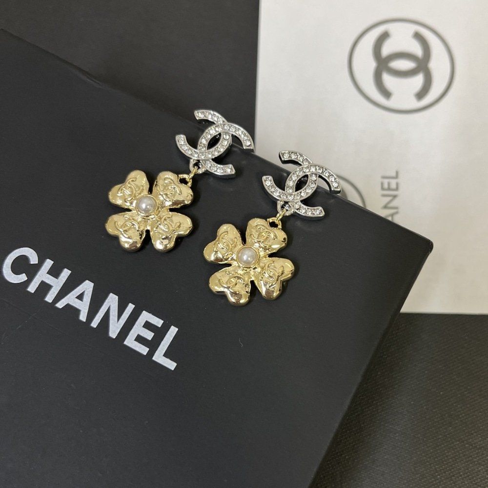 Ch**el Fall Winter 2024 Earrings