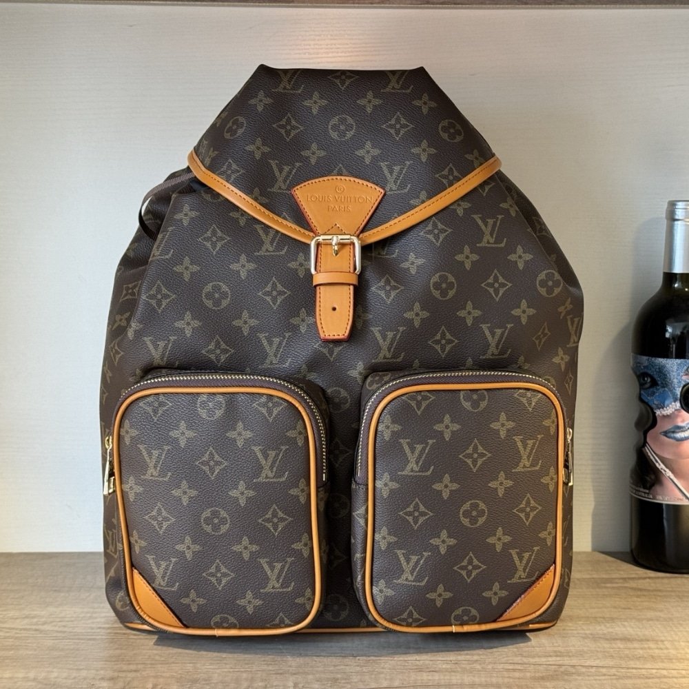 L0vis Vvtt0n Montsouris Cargo Backpack Monogram Archive Brown 39Cm M14015