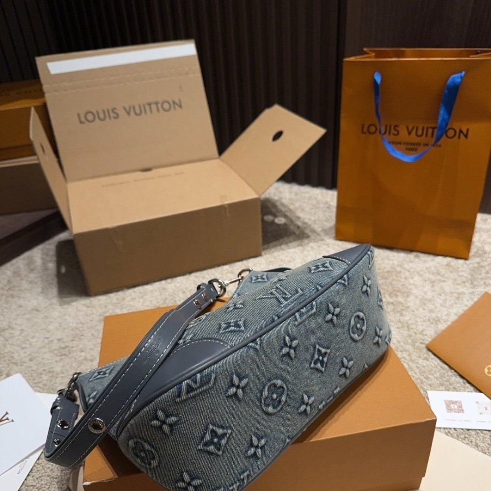 L0vis Vvtt0n Boulogne PM Denim Blue 26Cm