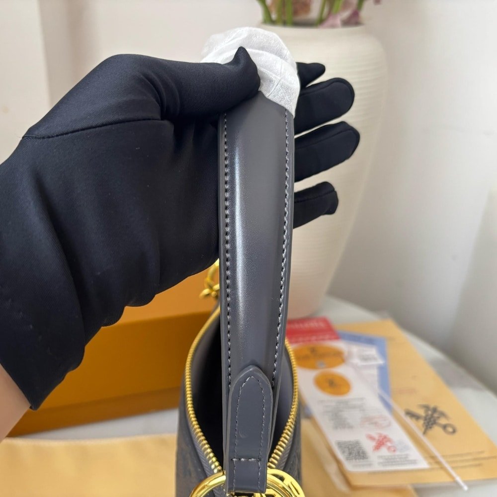 L0vis Vvtt0n Pochette Sèvres Gun Metal 24Cm M12174