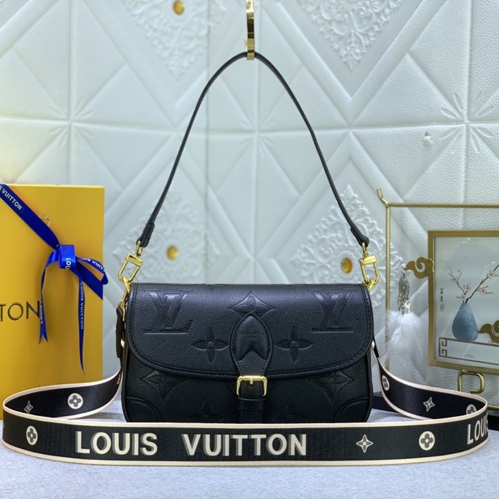 L0vis Vvtt0n Diane Monogram Empreinte Black 24Cm M46386
