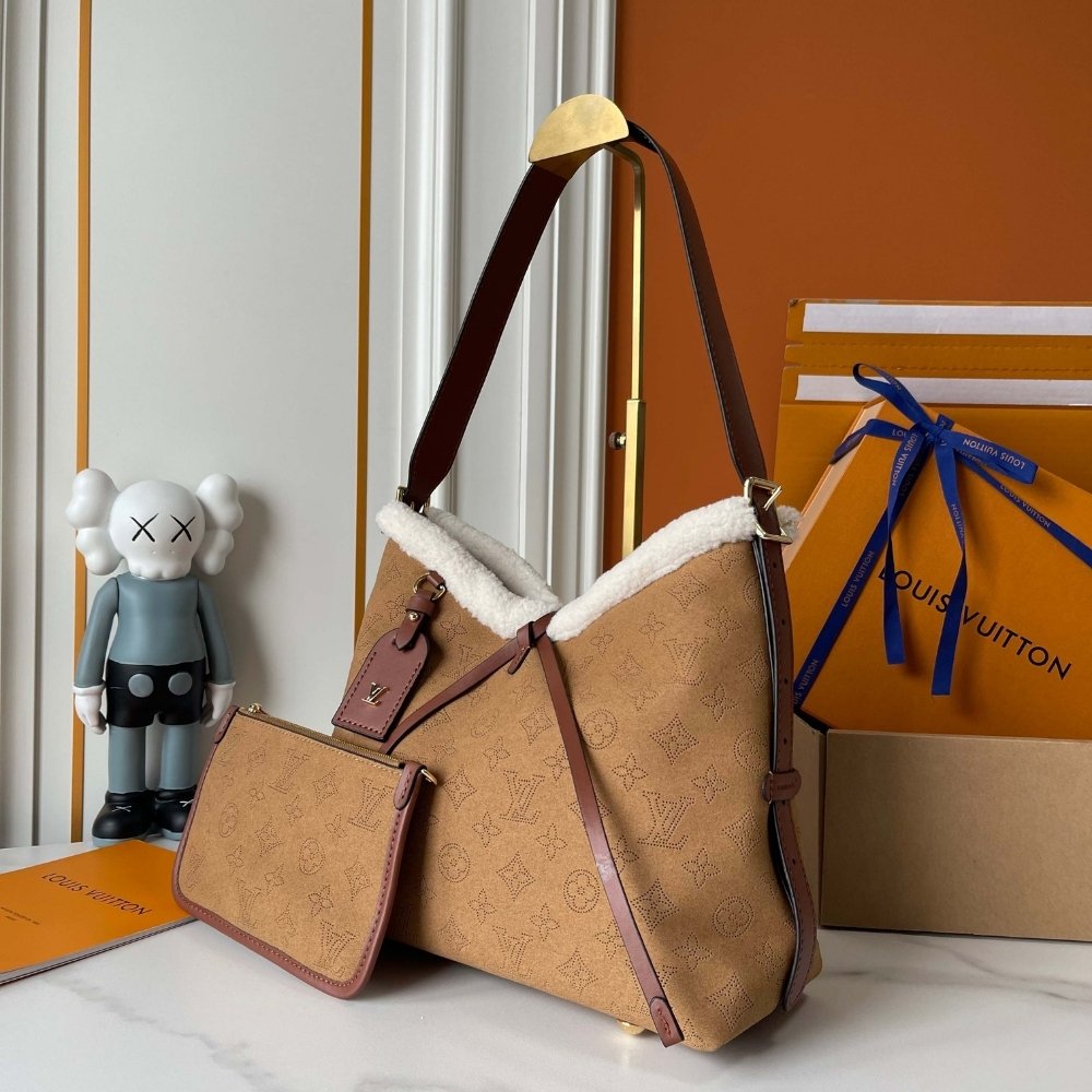 L0vis Vvtt0n Carryall PM Mahina 29Cm M11843