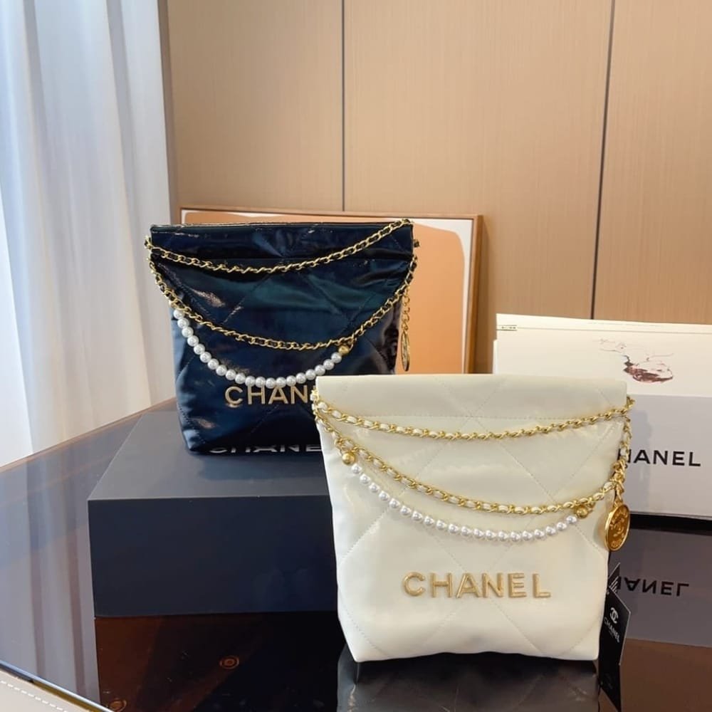 Ch**el 22 Mini Handbag Shiny Crystal Pearls Gold Tone Metal Black 22Cm As3980 B10672 94305