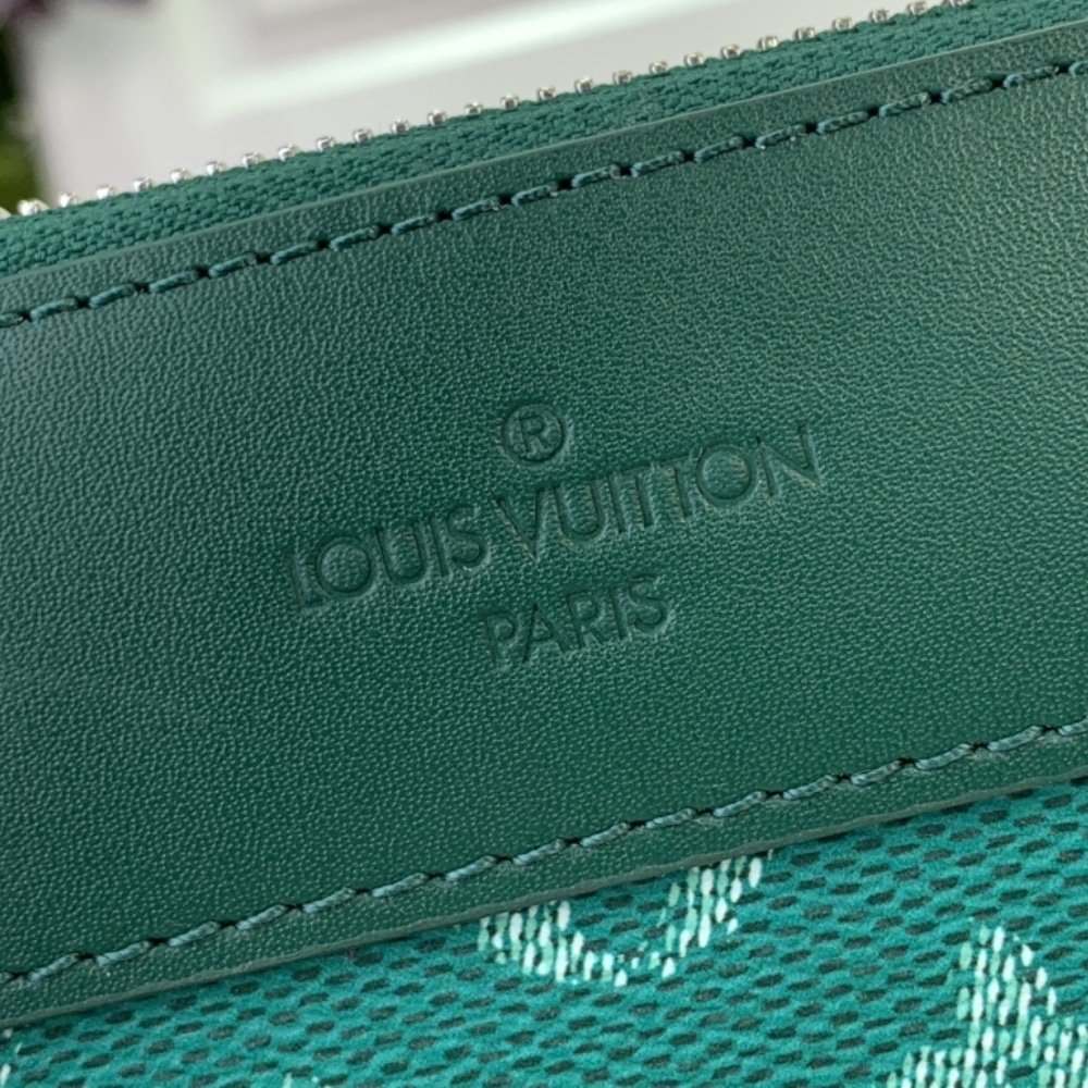 L0vis Vvtt0n Pochette Voyage Souple Green 21Cm M12665