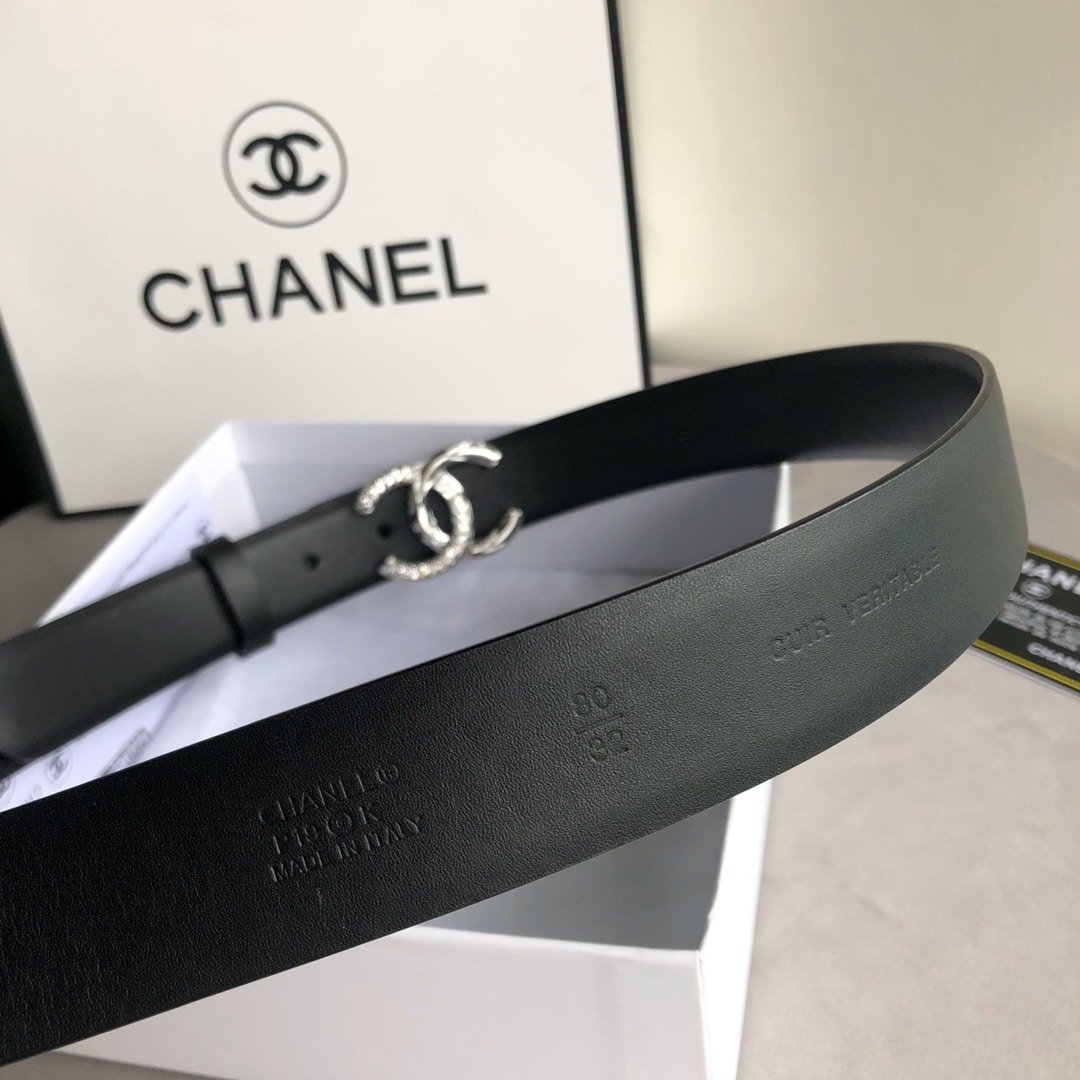 Ch**el Pearl And Leather Silver Tone Metal Black 3Cm