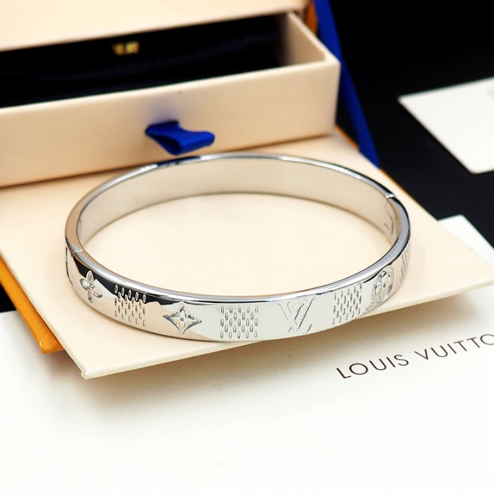 L0vis Vvtt0n Damier Staples Bangle Bracelet Silver M1387L
