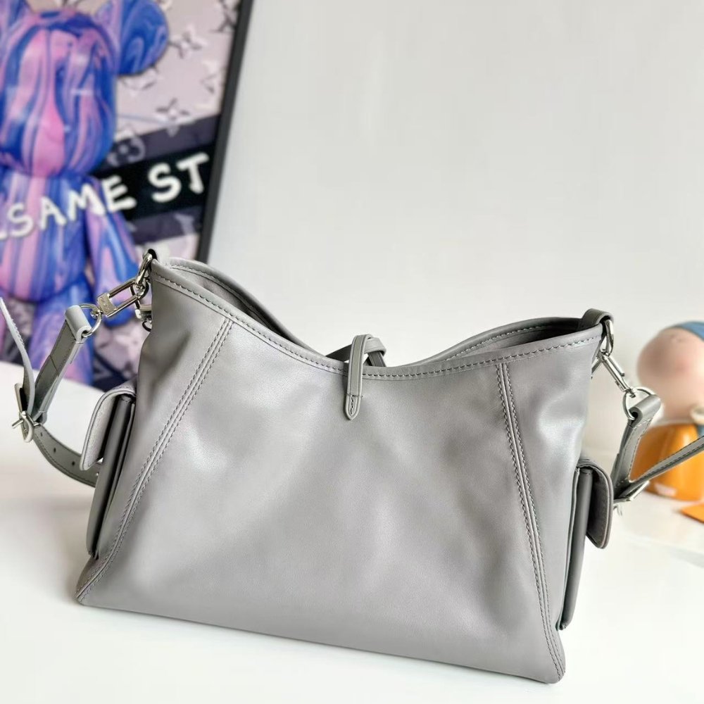 L0vis Vvtt0n Carryall Cargo Vibe PM Gris Trianon 30Cm M12579