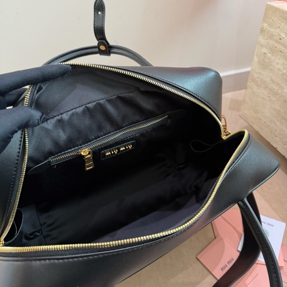 M1um1u Beau Leather Bag Black 34Cm 5BB117 2CRW F0002 V MON