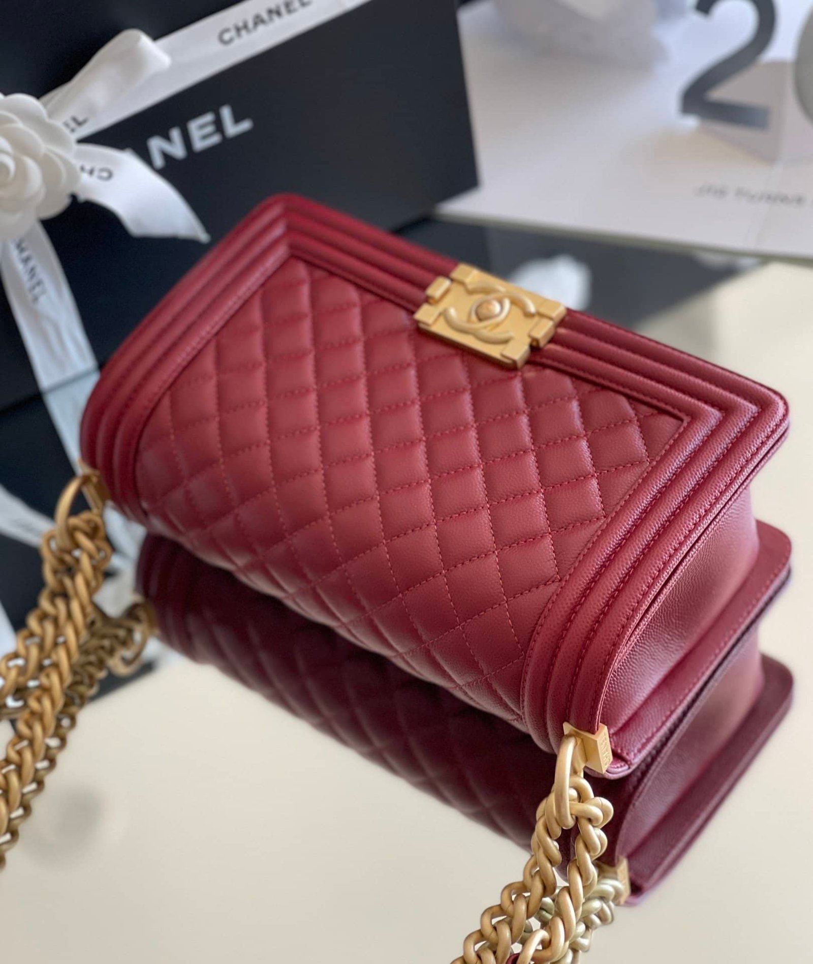 Ch**el Medium Boy Caviar Handbags Red 25Cm