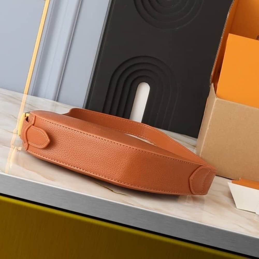 L0vis Vvtt0n Low Key Bumbag Cognac 28Cm M83546