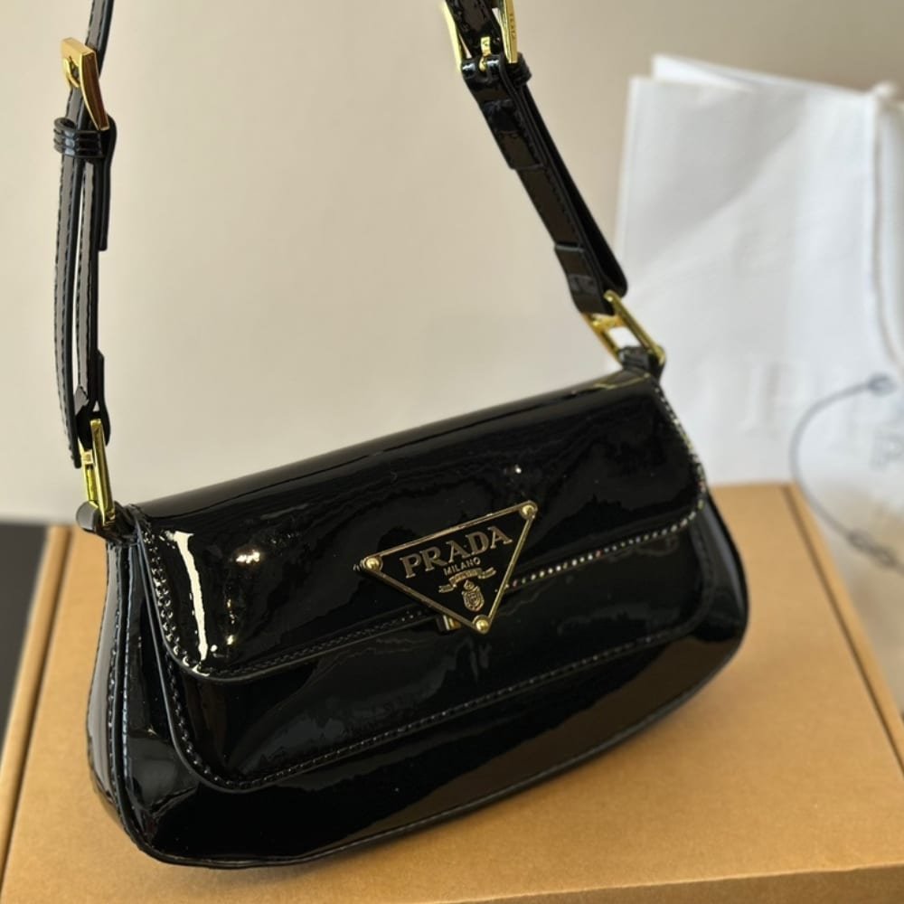 Pra*a Cleo Bag In Brushed Leather With Triangle Logo Black 24Cm