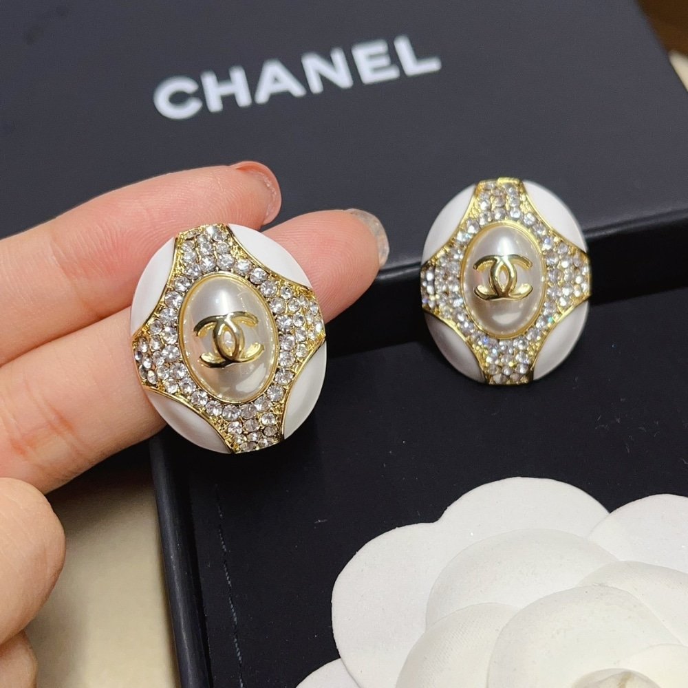 Ch**el Oval Crystal Earrings In Gold