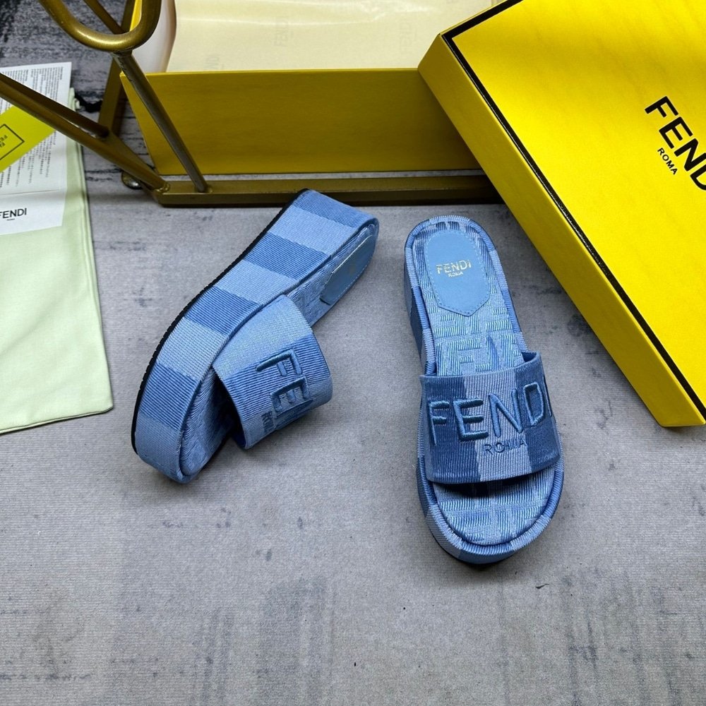 F**di Sunshine Flatform Slides Light Blue Denim 8R8515Asb5F1Std