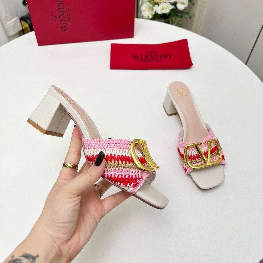 Va1e*ntin0 Garavani Crochet Vlogo Signature Slide Sandals Pink