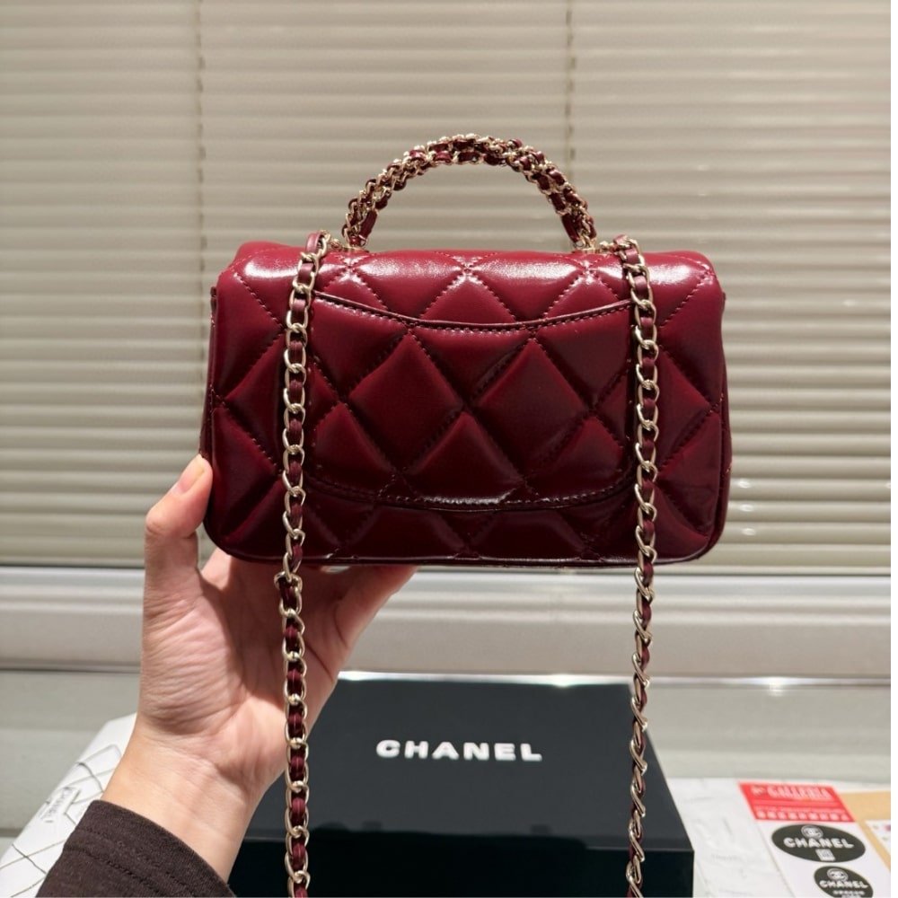 Ch**el Classic Mini Flap Bag With Chain In Burgundy 21Cm