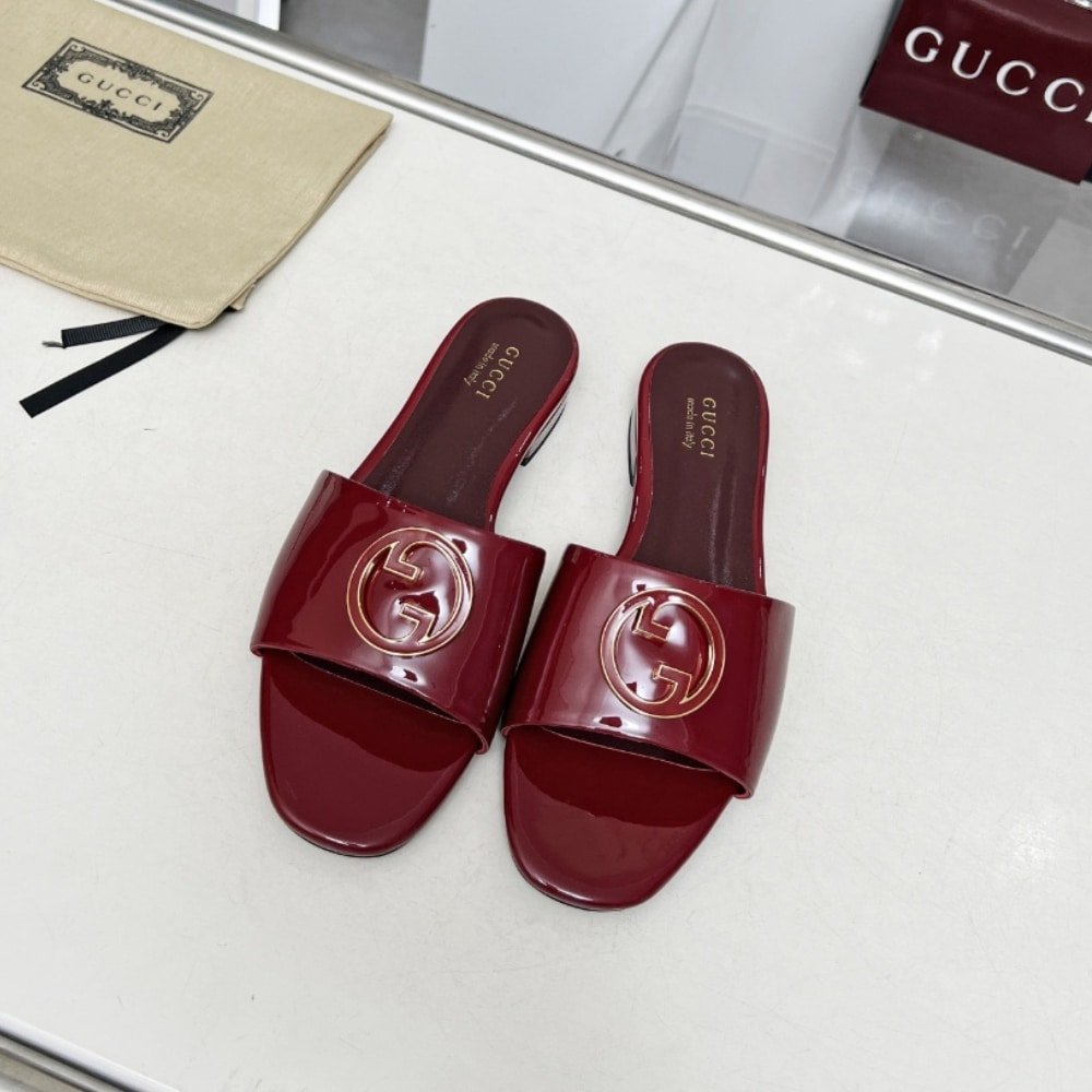 Gvc*1 Women Round Interlocking G Sandal In Burgundy 820860 Bnc00 6207