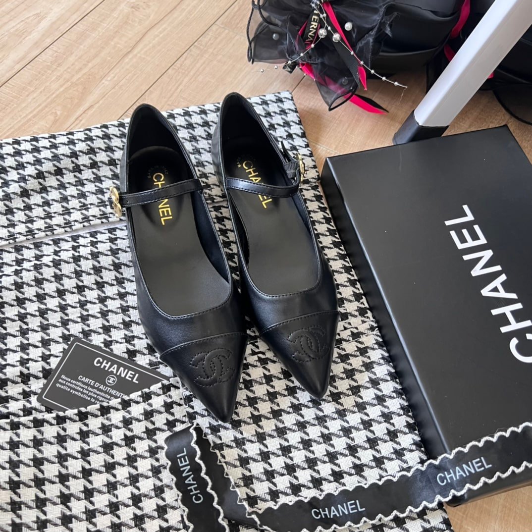 Ch**el Pointed Toe Doll Shoes With Gold Flower In Black