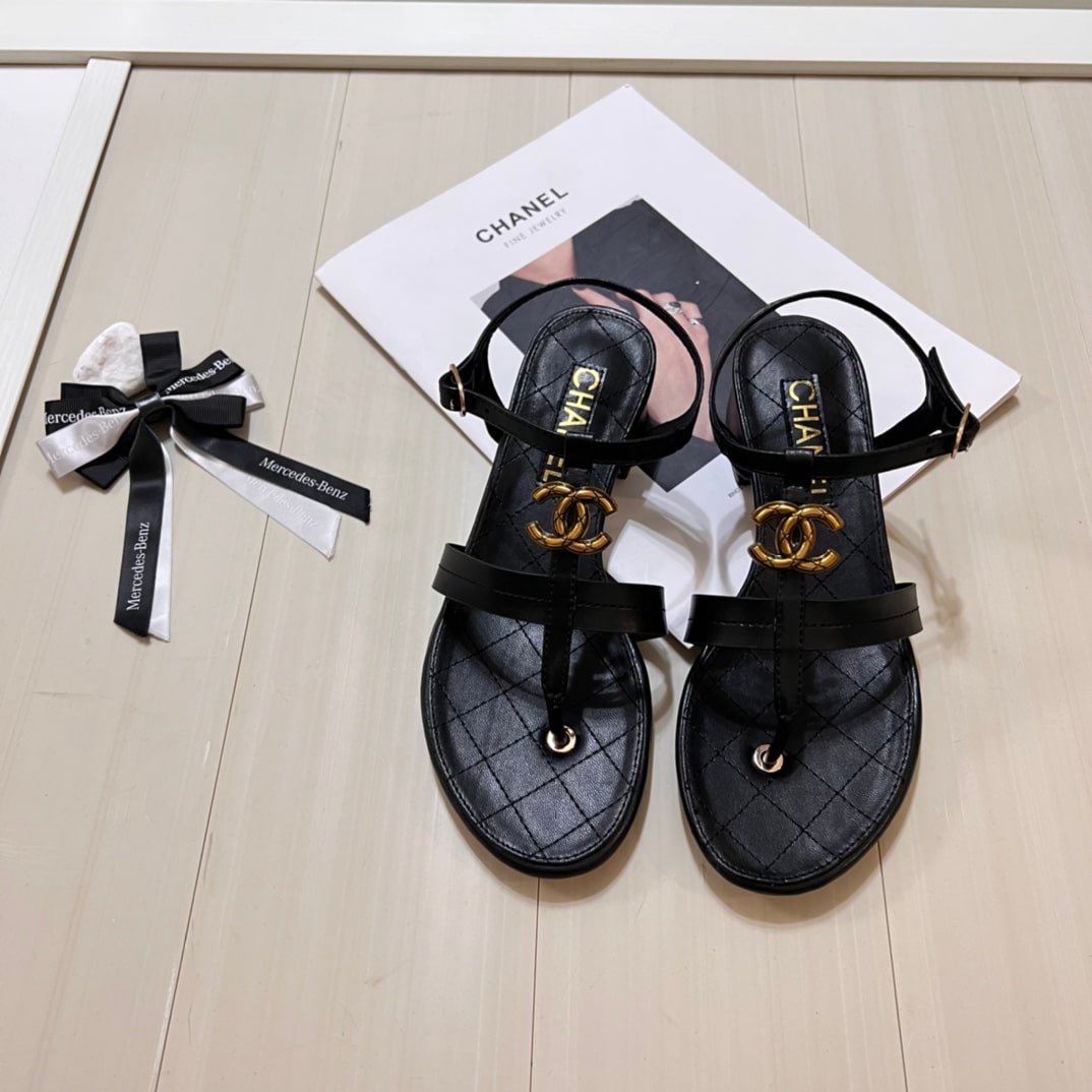 Ch**el Sandal Open Round Toe Flip Flops Black