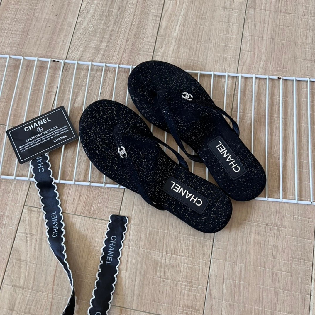 Ch**el Thongs Purl Fabric With Silver Cc Logo In Black