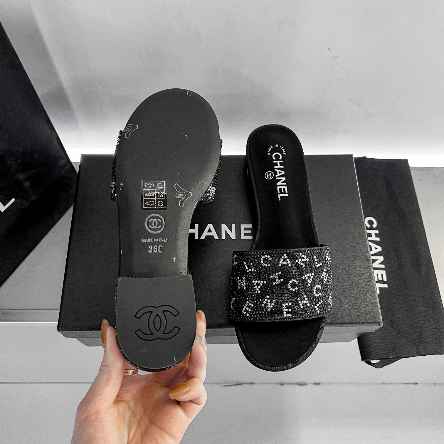 Ch**el 24P Beaded D1am0nd Logo Slippers Black