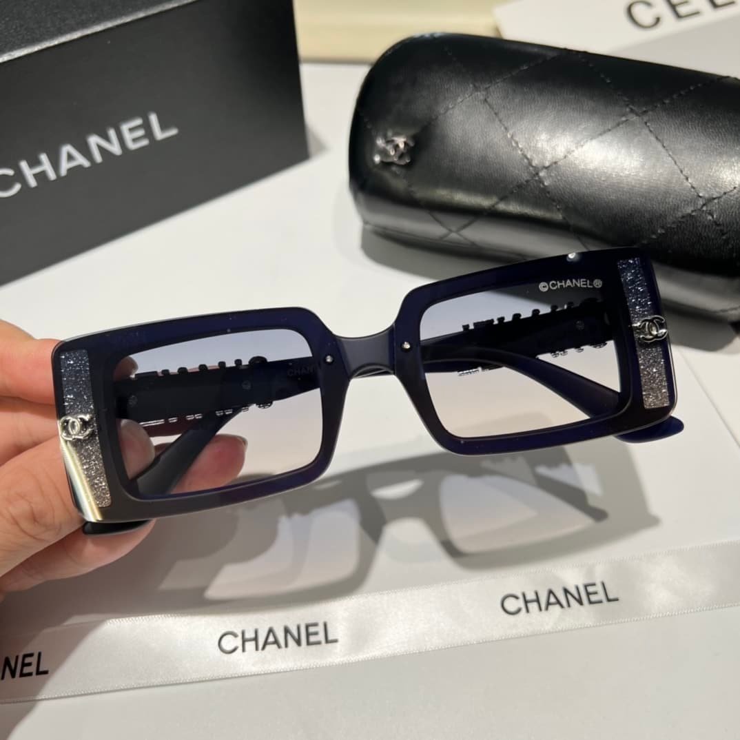 Ch**el Rectangle Shiny Design Gradient Sunglasses Deep Blue
