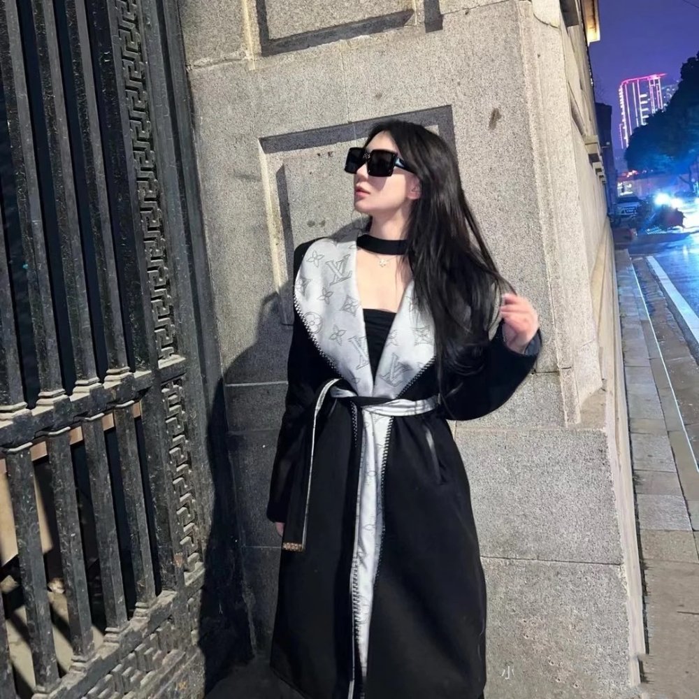 L0vis Vvtt0n Reversible Mahina Monogram Wrap Coat Black