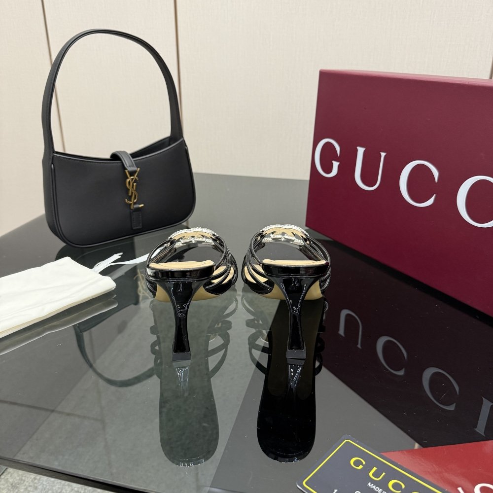 Gvc*1 Women Slide Sandal With Crystal Interlocking G Black 852663 Bnc00 1000