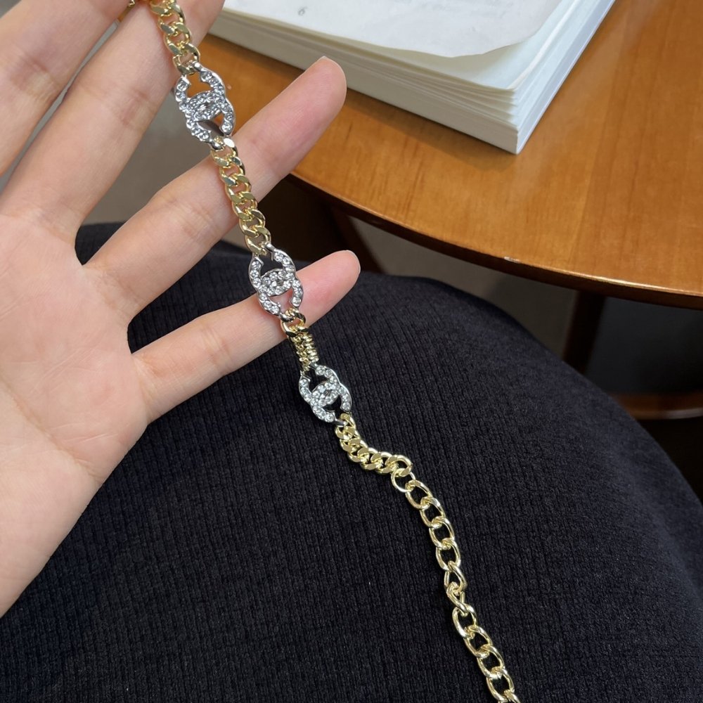 Ch**el Interlocking Bracelet Gold Silver And Transparent Ab6442 B06011 Nc835