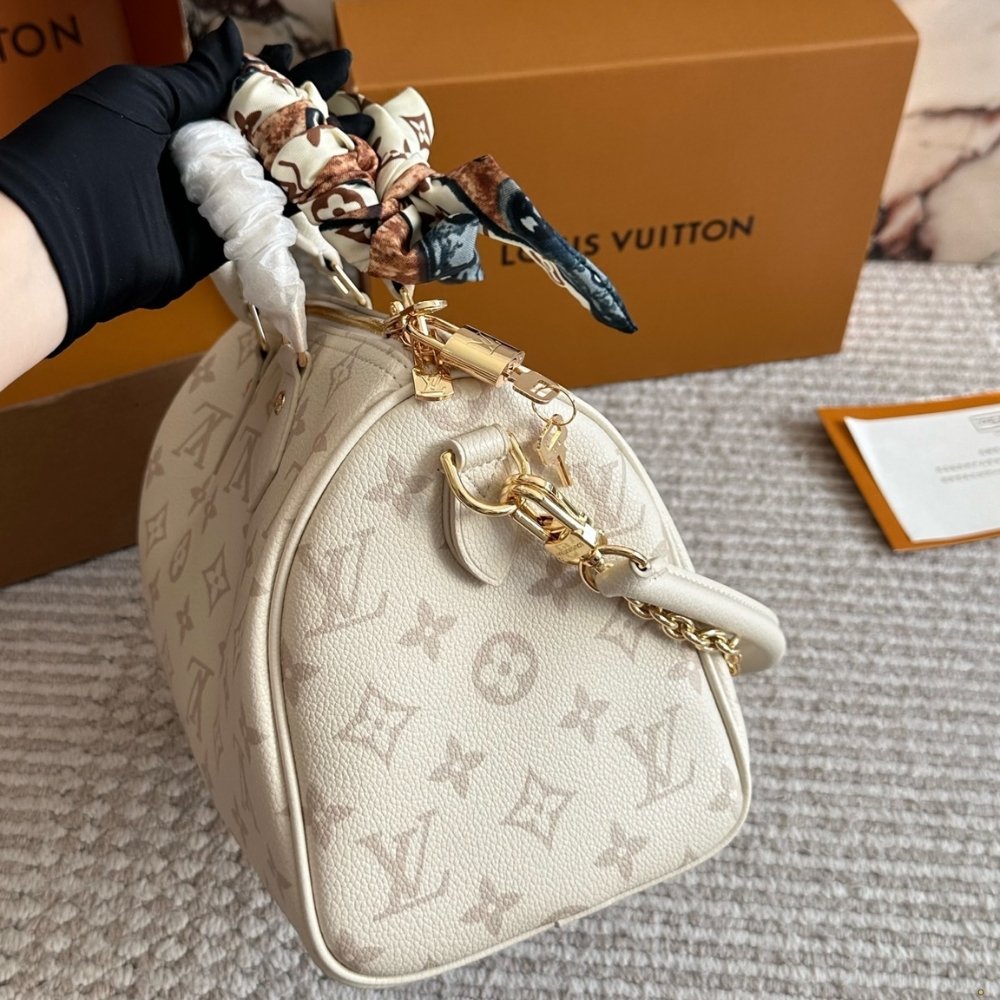 L0vis Vvtt0n Speedy Bandoulière 25 Cream 25Cm M26690
