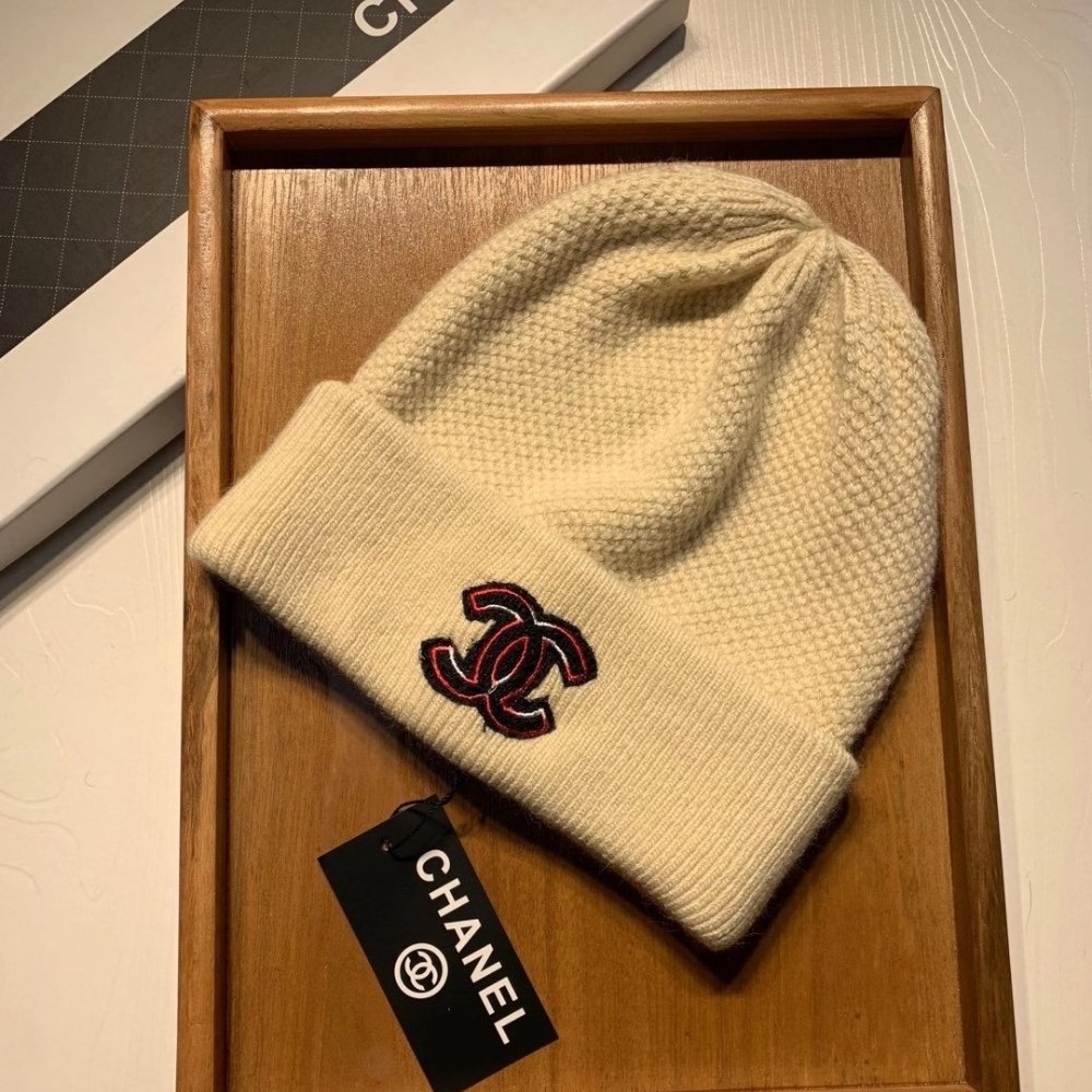 Ch**el Cc Logo Cashmere Beanie Beige