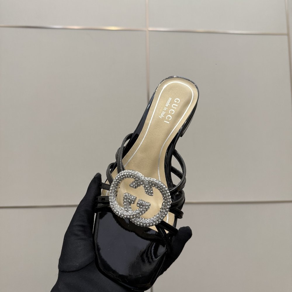 Gvc*1 Women Slide With Crystal Interlocking G Black Leather 852357 Bnc00 1000